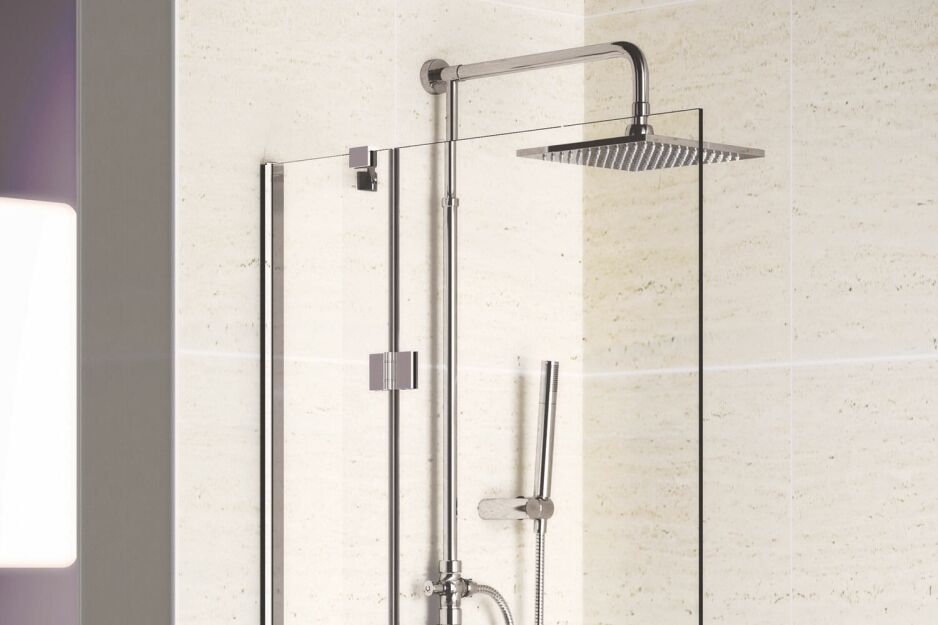 Lakes Bathrooms bath screens