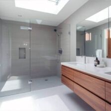 Sliding vs. Hinged vs. Pivot Shower Screens