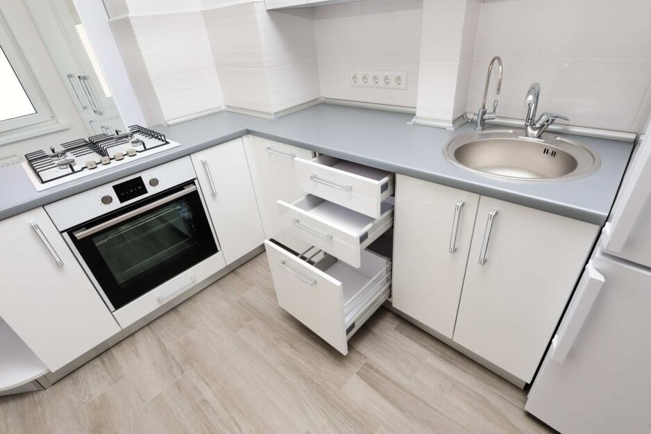 Kitchen Cabinet organisation